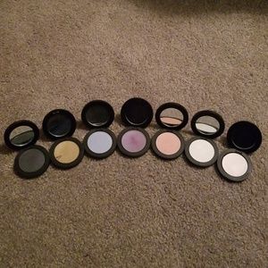 Eyeshadow lot seven shades
